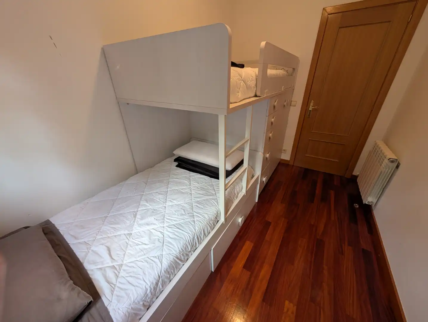 Dormitori de Apartament en venda en Camprodon amb Terrassa