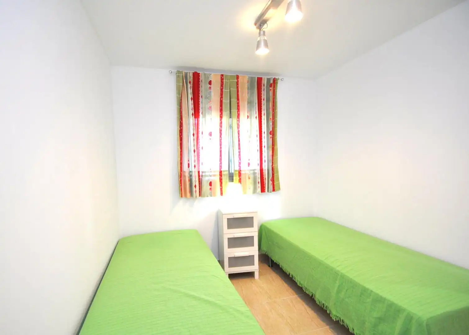 Habitación de Apartamento en venta en La Ràpita con Amueblado y Piscina comunitaria