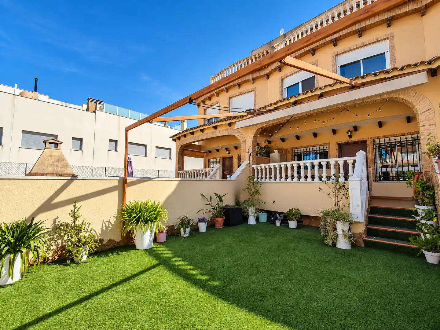Reihenhaus mit Terrasse zum Verkauf in El Edén