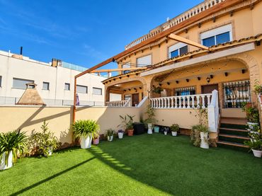 Casa a schiera con balcone in vendita a El Edén