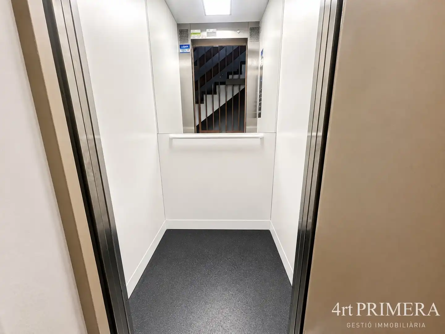 Wohnung zum Verkauf in Granollers mit Heizung, Parkett und Ofen