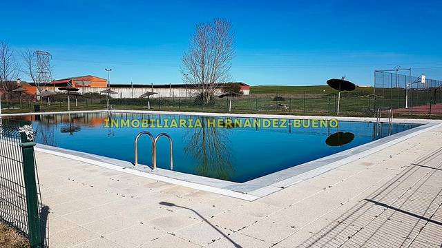 Casa adosada en Venta en Villamayor