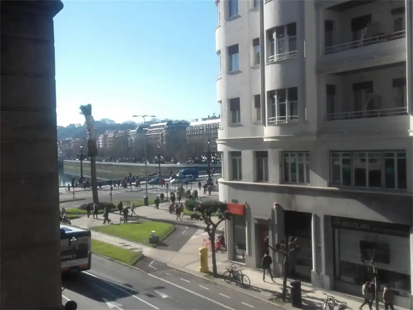 Vista exterior de Pis en venda en Donostia - San Sebastián 