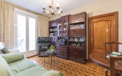 Sala d'estar de Apartament en venda en  Madrid Capital amb Calefacció i Parquet