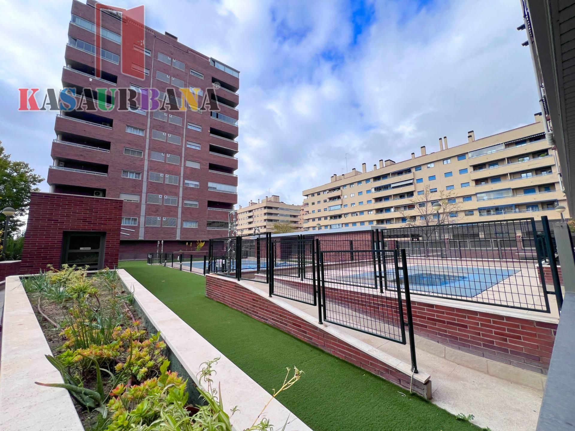 Exterior view of Attic for sale in Seseña  with Air Conditioner, Heating and Storage room