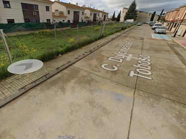 Doppelhaushälfte mit Garten zum Verkauf in Calle Dulcinea del Toboso
