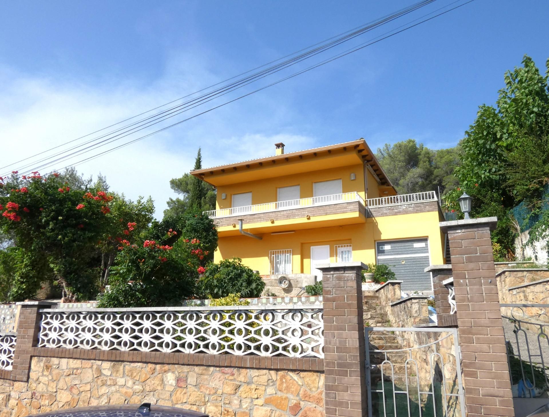 Vista exterior de Casa o chalet en venta en Cabrera d'Anoia con Jardín privado, Terraza y Piscina