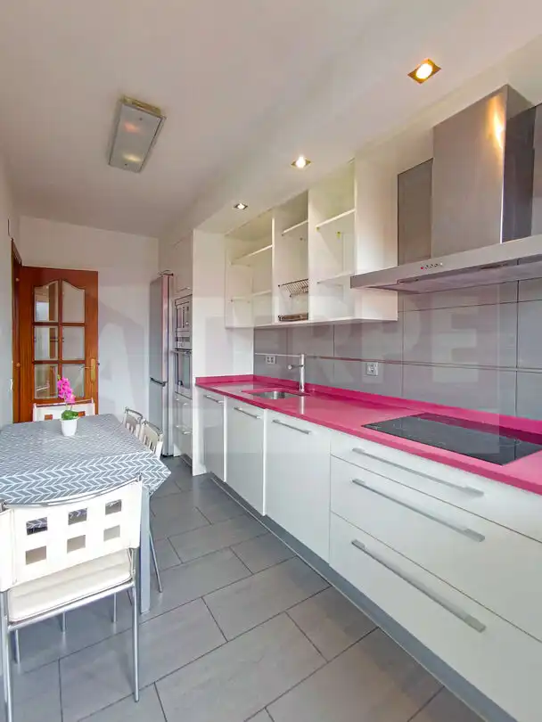 Cocina de Piso en venta en Errenteria con Calefacción y Balcón