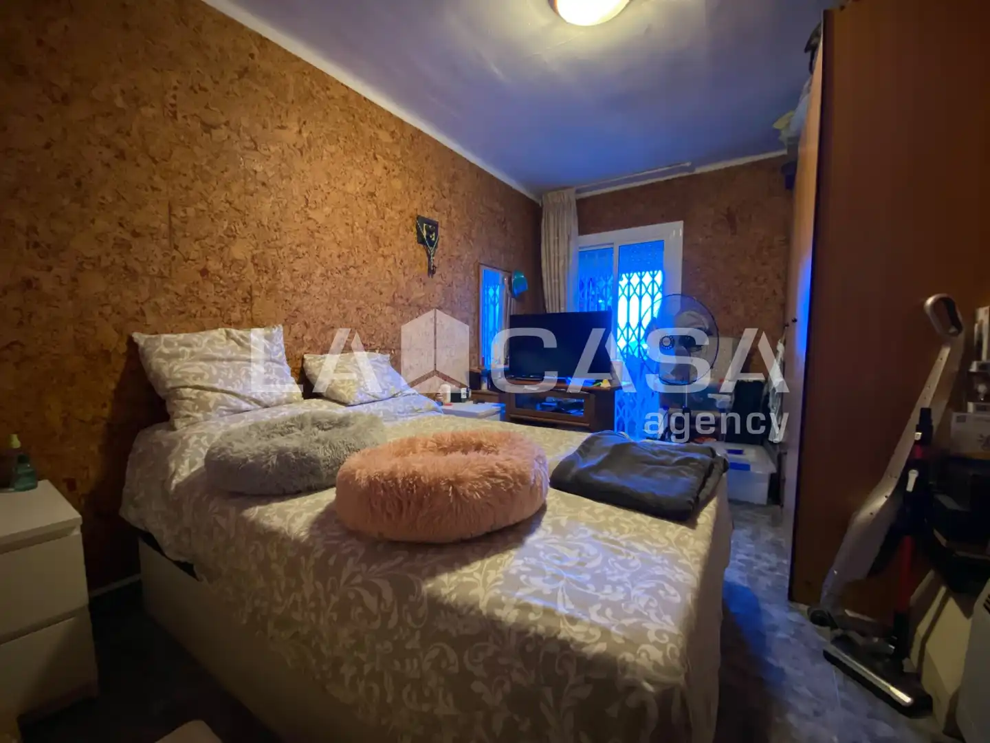 Piso en venta en Santa Coloma de Gramenet con Calefacción y Balcón