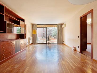 Living room of Flat for sale in  Barcelona Capital  with Air Conditioner, Terrace and Balcony