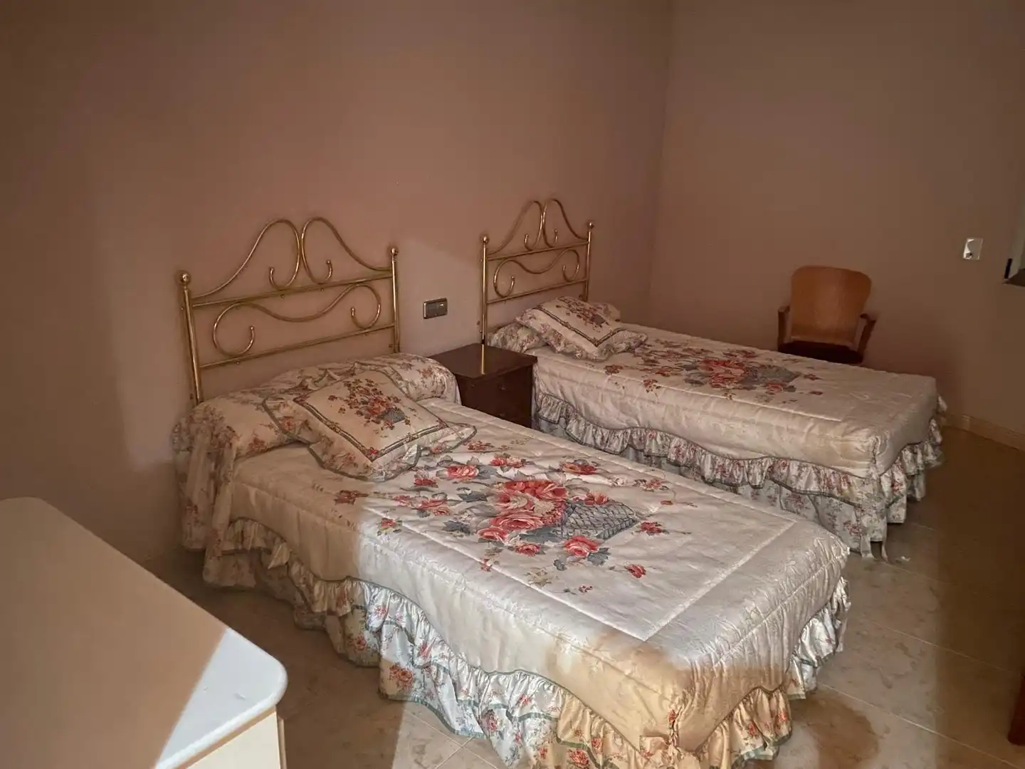 Habitación de Edificio en venta en Báguena