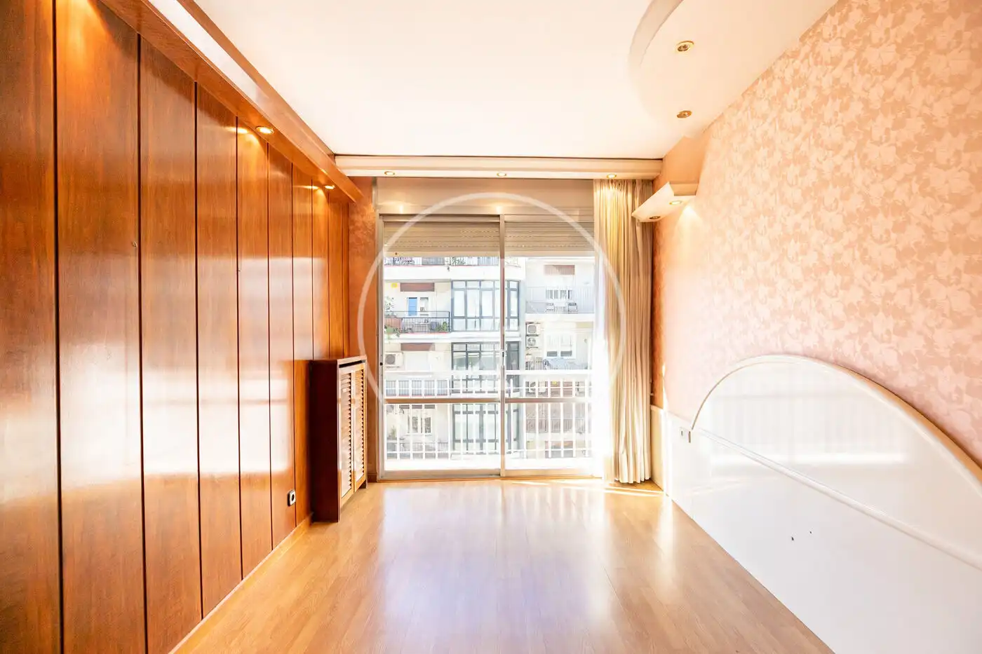 Habitación de Piso en venta en Barcelona con Aire acondicionado, Calefacción y Balcón