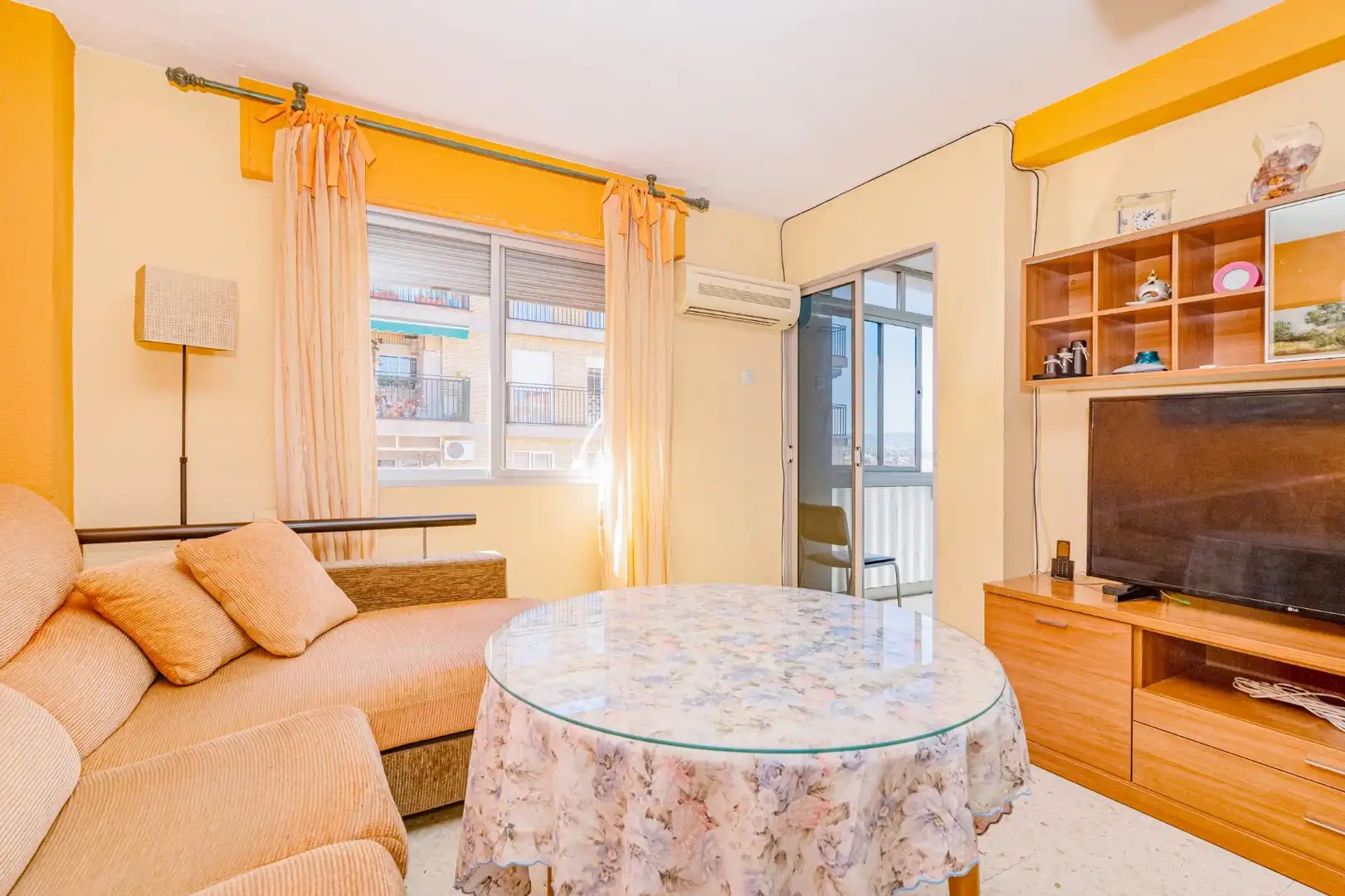 Habitación de Piso en venta en Granada con Aire acondicionado y Balcón