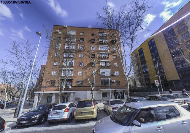 Vista exterior de Piso en venta en  Madrid Capital