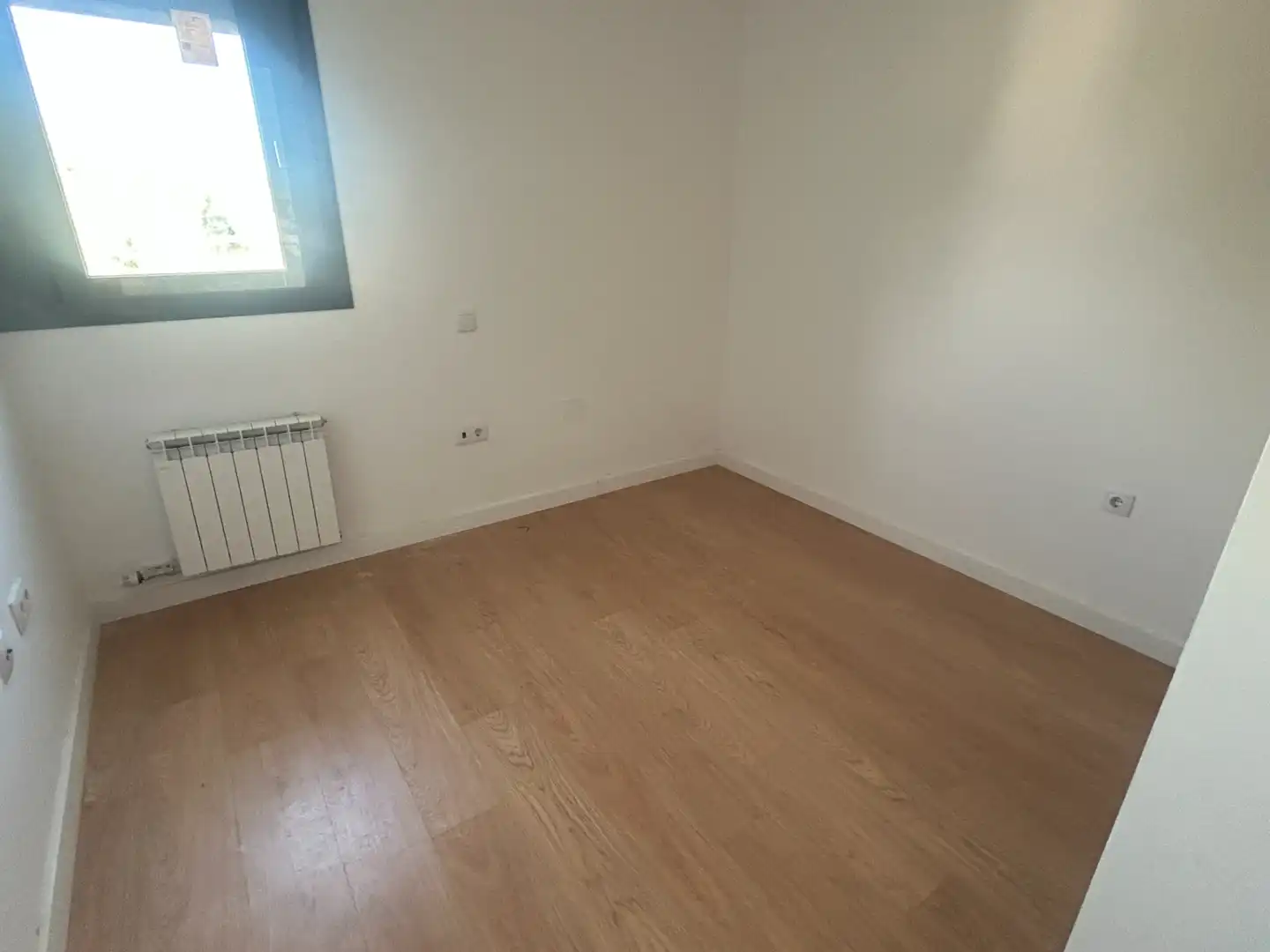 Schlafzimmer von Einfamilien-Reihenhaus zum Verkauf in Arroyo de la Encomienda mit Heizung, Terrasse und Abstellraum