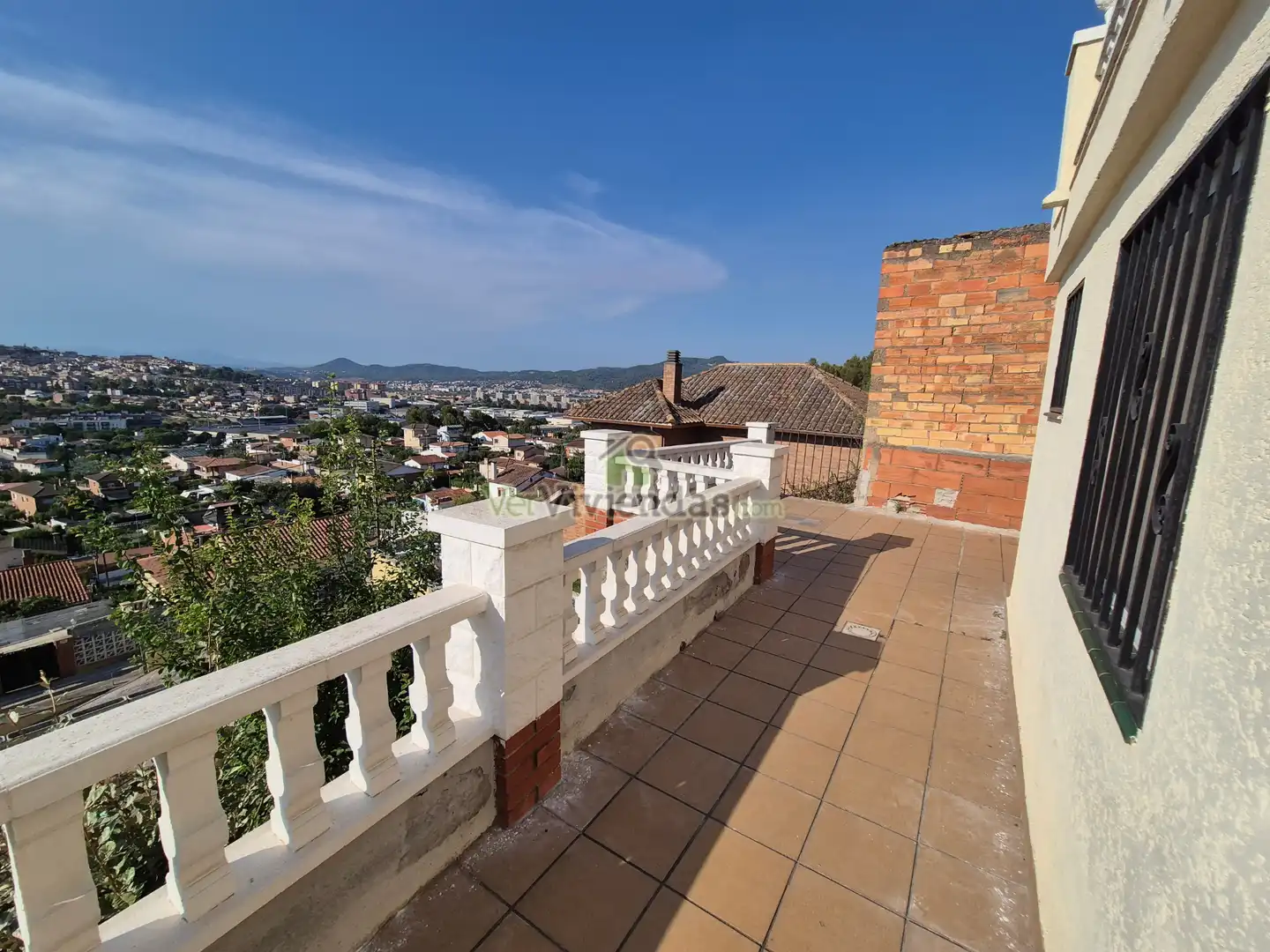 Terrassa de Casa o xalet en venda en Sant Vicenç Dels Horts amb Aire condicionat, Calefacció i Jardí privat