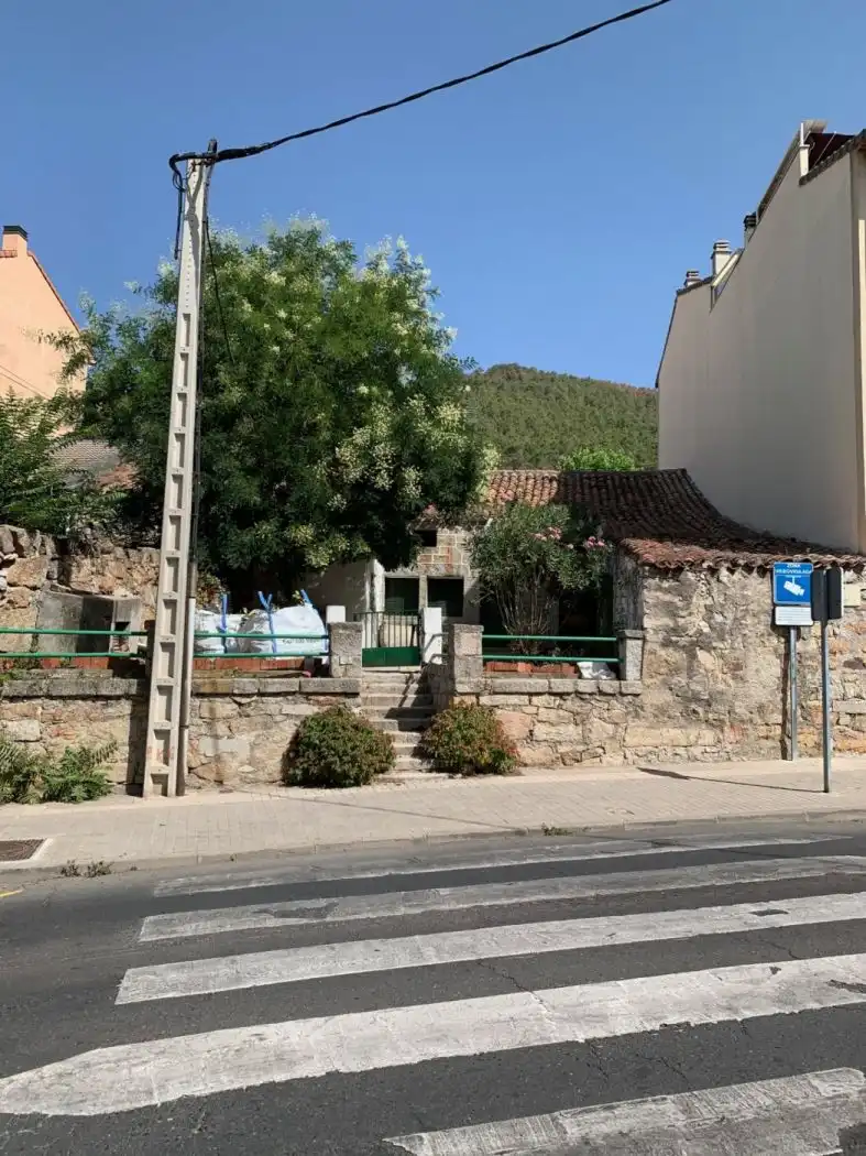 Exterior view of Houses for sale in Collado Mediano  with Private garden