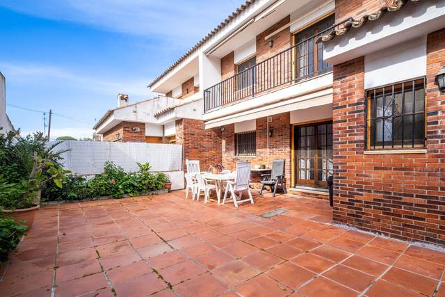 Casa adosada en Venta en Sector Est