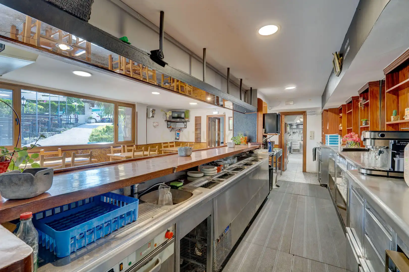 Kitchen of Commercial properties for sale in Deba  with Air Conditioner