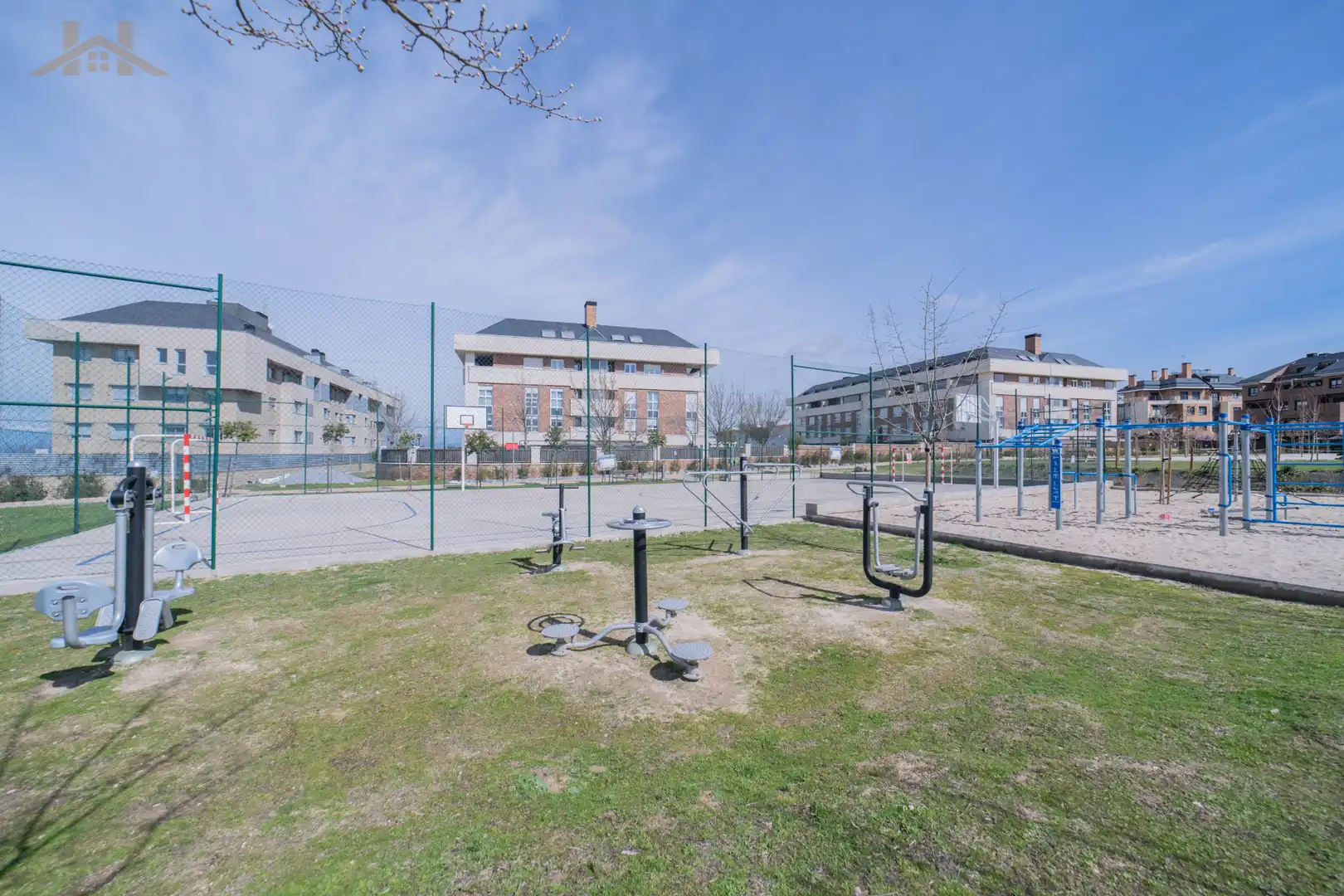Vista exterior de Pis en venda en Majadahonda amb Aire condicionat, Calefacció i Terrassa