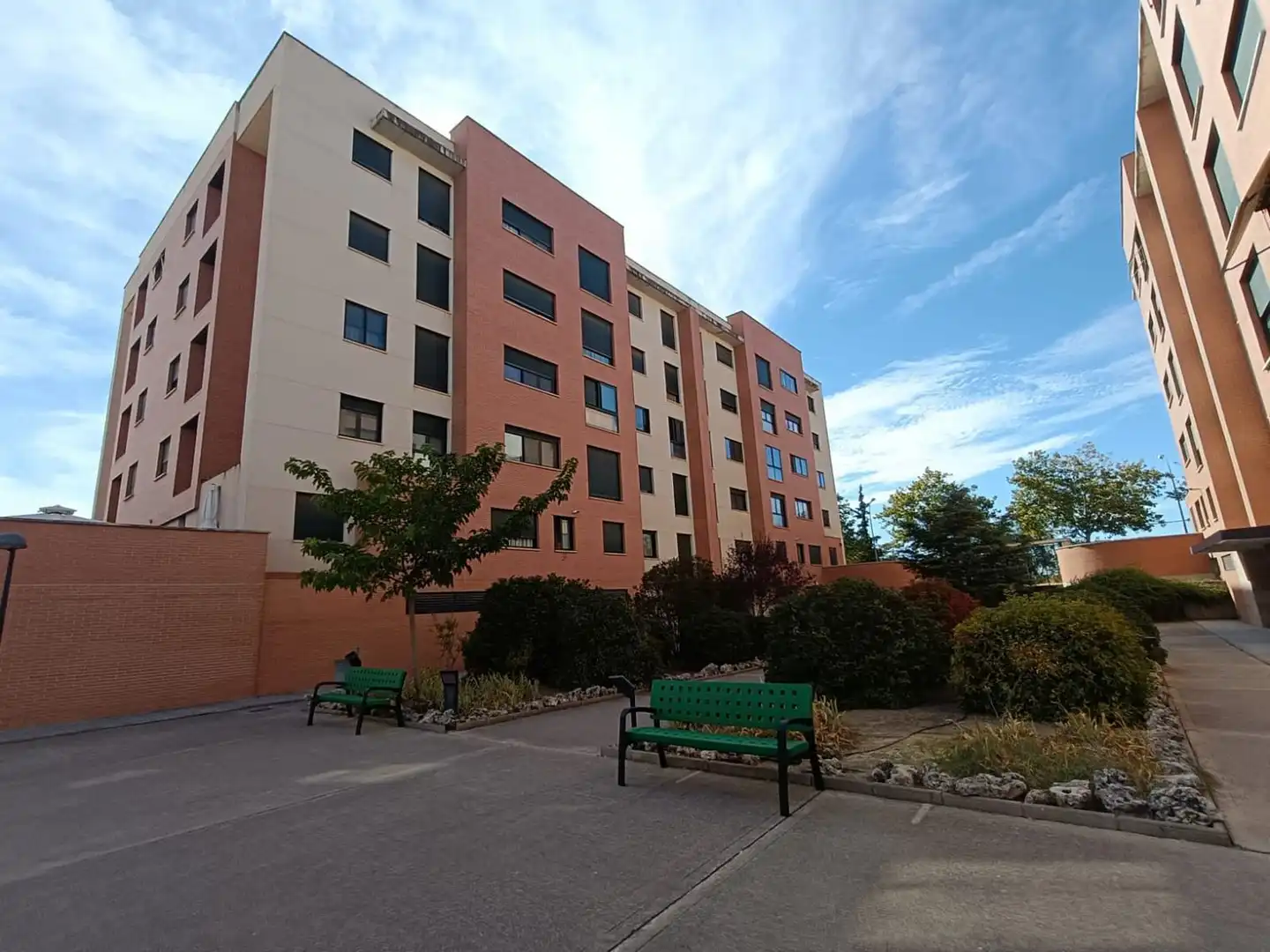Außenansicht von Wohnung zum Verkauf in Ciudad Real mit Klimaanlage, Heizung und Abstellraum