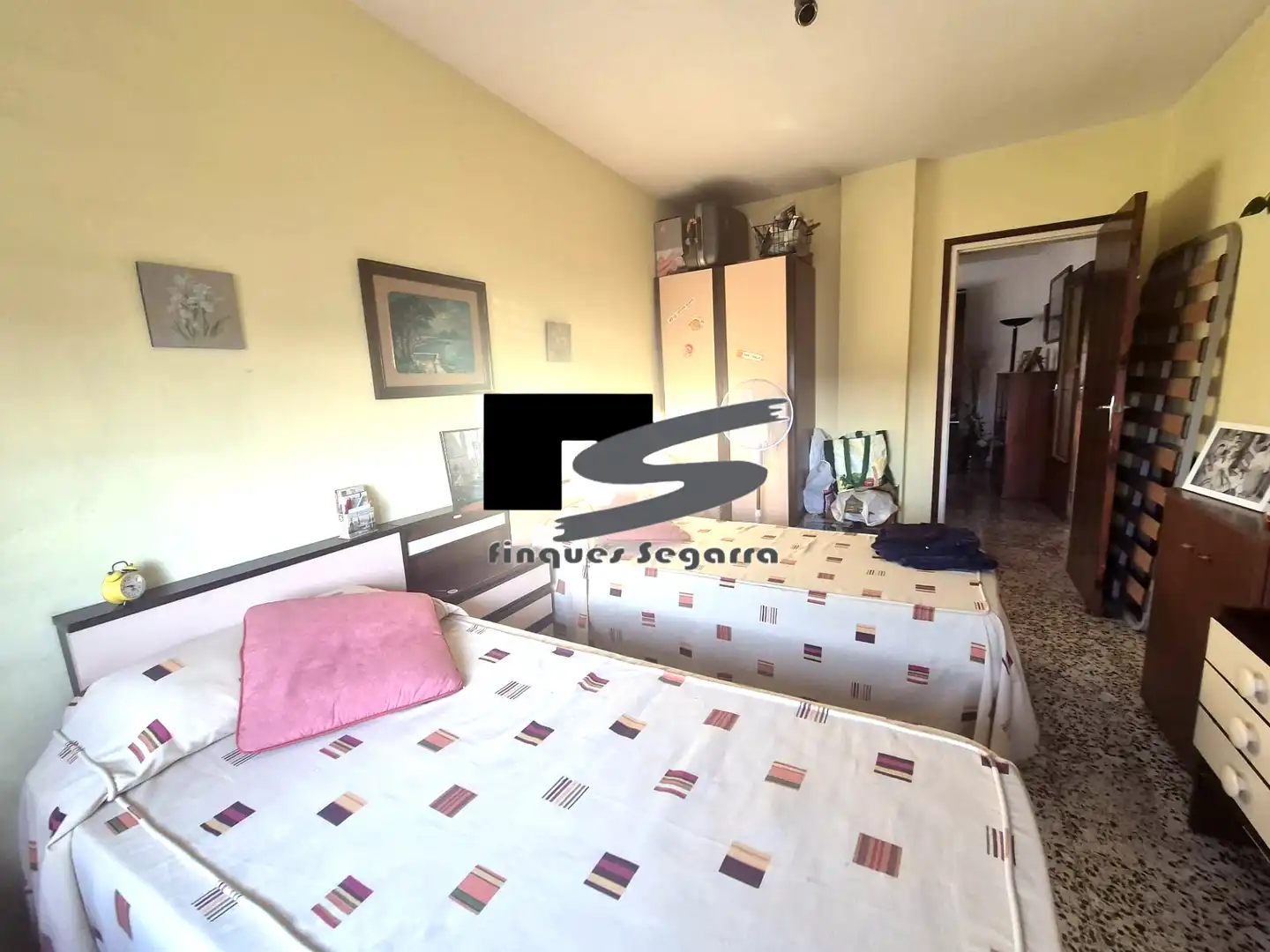 Habitación de Piso en venta en Cervera con Calefacción, Amueblado y Horno