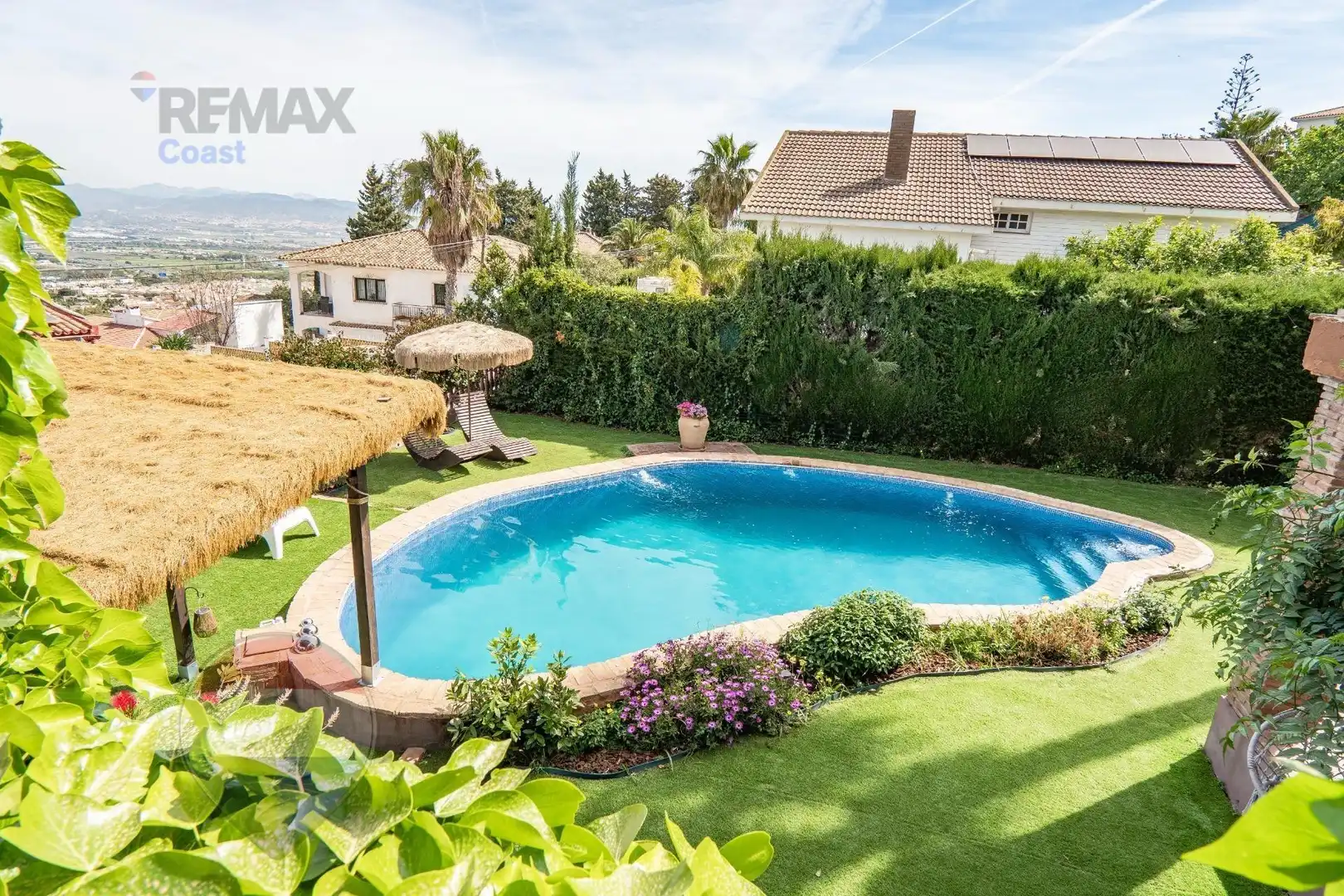 Piscina de Casa o xalet en venda en Alhaurín de la Torre amb Aire condicionat, Calefacció i Jardí privat