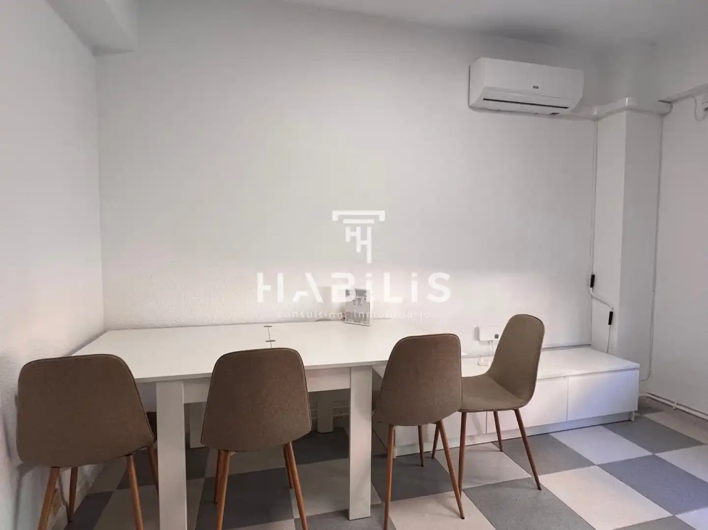 Dining room of Flat for rent in Toledo  with Air Conditioner, Heating and Furnished