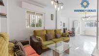 Living room of Single-family semi-detached for sale in Huétor Vega  with Heating, Terrace and Storage room