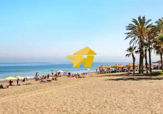 Piso en Alquiler en Calle Francisco Pacheco en Los Guindos - Parque Mediterráneo - Santa Paula