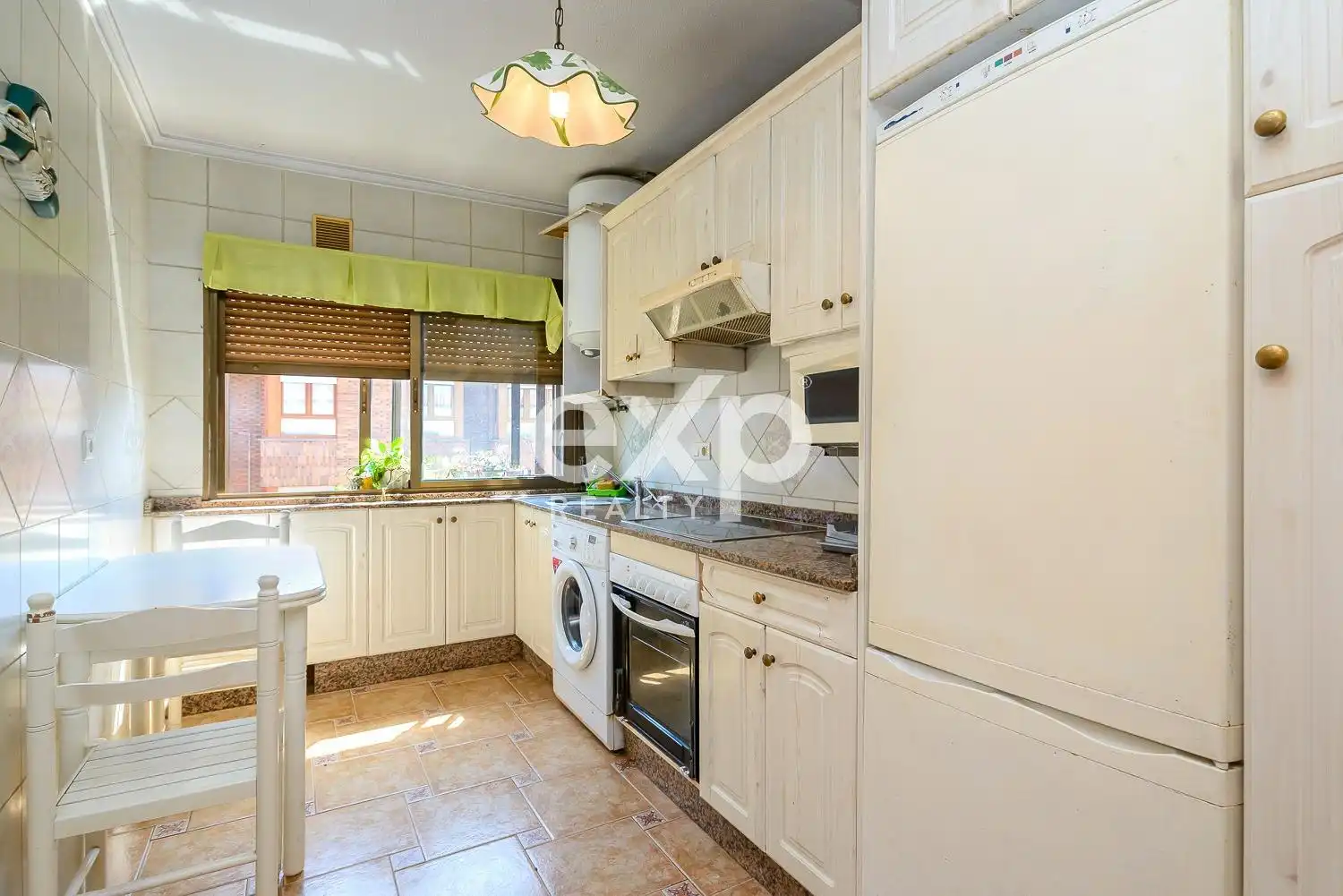 Kitchen of Flat for sale in Gijón   with Heating