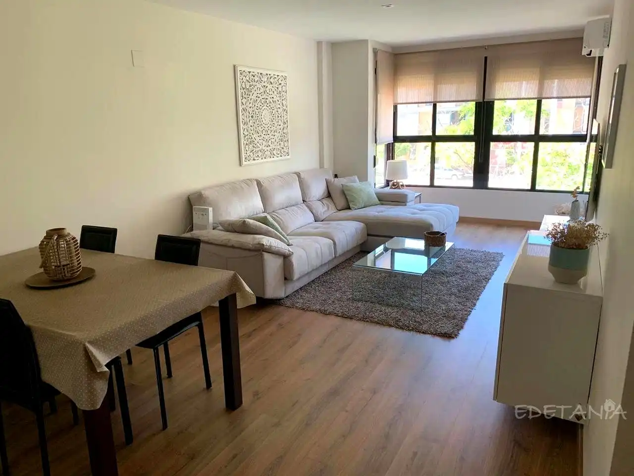 Living room of Flat for rent in Moncada  with Air Conditioner, Heating and Furnished