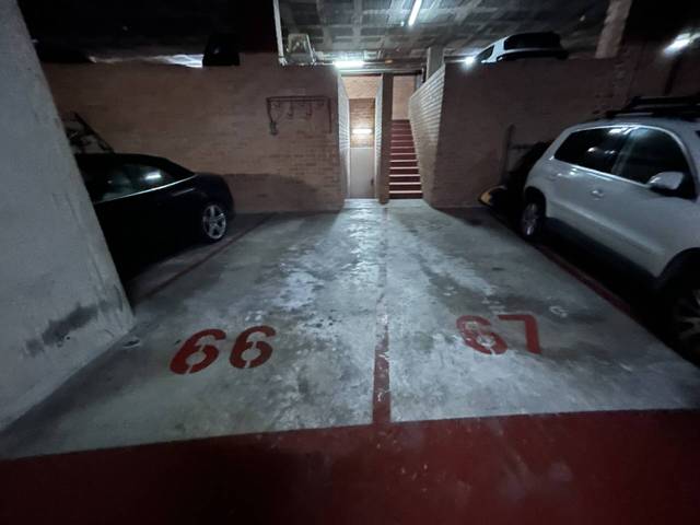 Garaje en Venta en Calle Joan Oliver en La Vila Olímpica del Poblenou