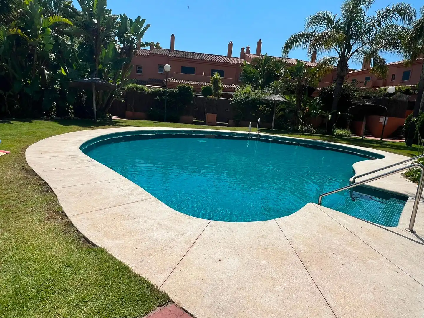 Swimming pool of Detached homes for rent in El Puerto de Santa María  with Air Conditioner, Heating and Private garden