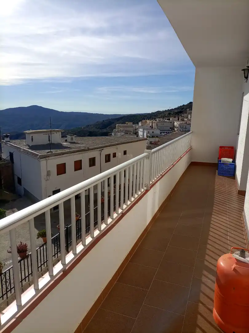 Terrassa de Casa o xalet en venda en Alpujarra de la Sierra amb Aire condicionat, Calefacció i Jardí privat