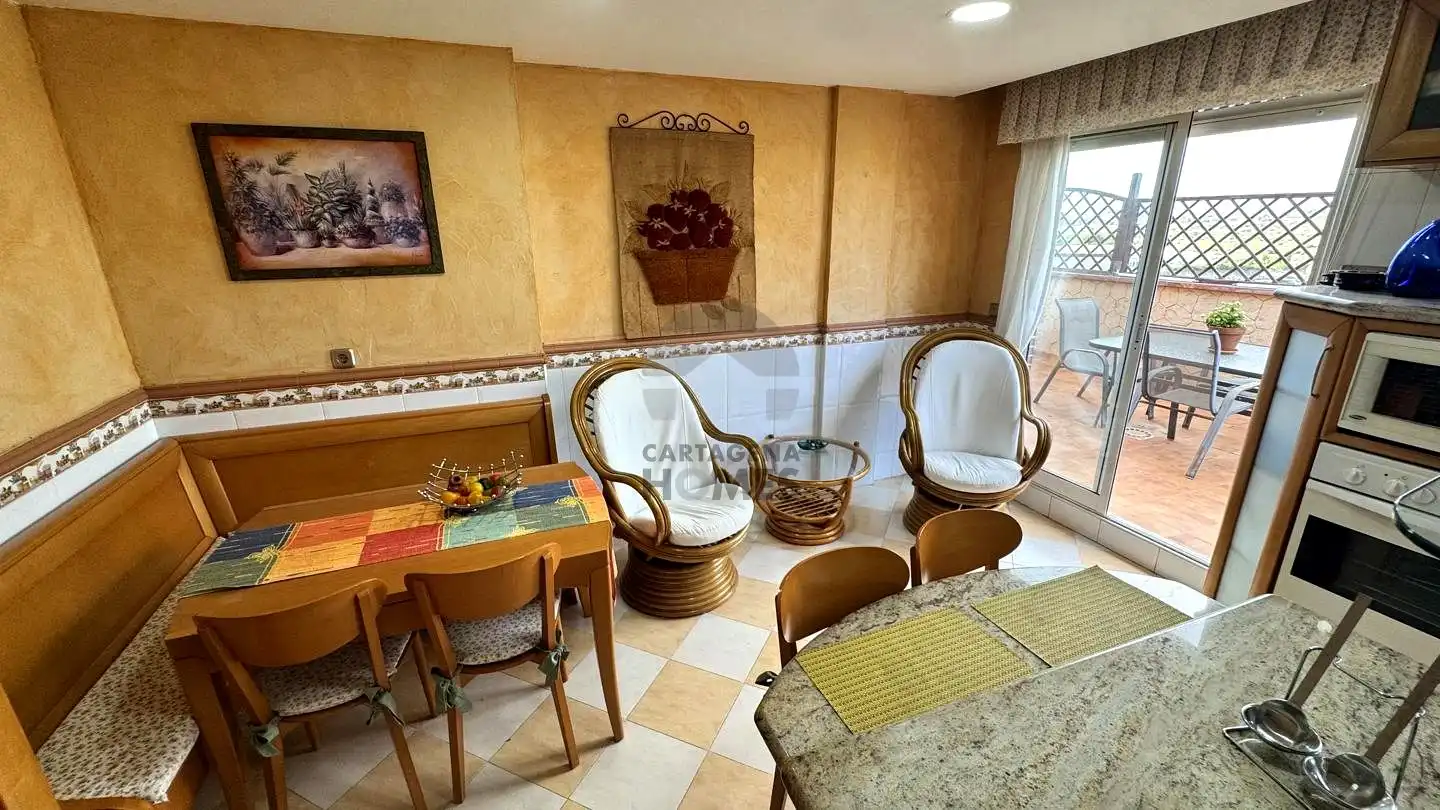 Comedor de Ático en venta en Cartagena con Aire acondicionado, Terraza y Amueblado