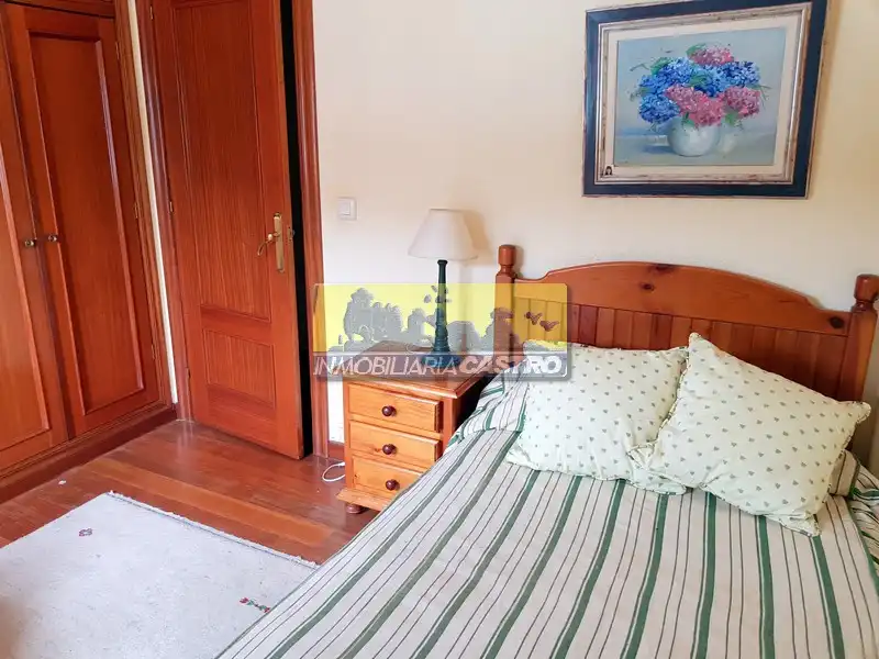 Bedroom of Flat for rent in Castro-Urdiales  with Furnished