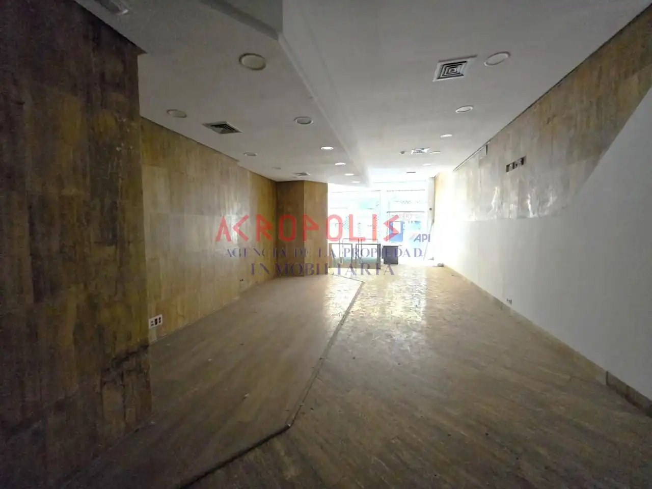 Local comercial en venda a Calle Gil Y Carrasco 3 24001 Leon, imagen 14