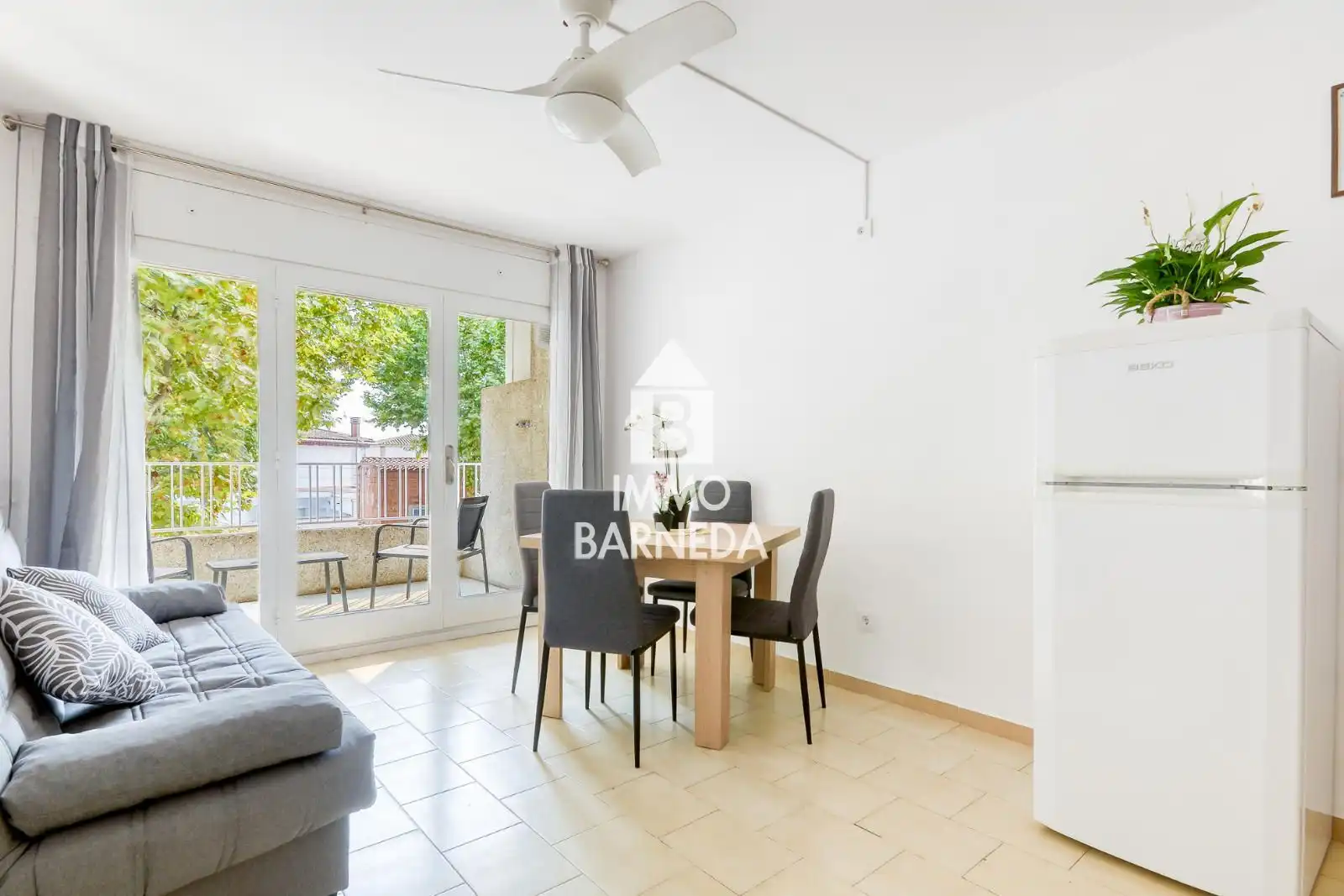 Außenansicht von Wohnung zum Verkauf in Empuriabrava mit Terrasse, Möbliert und Mikrowelle