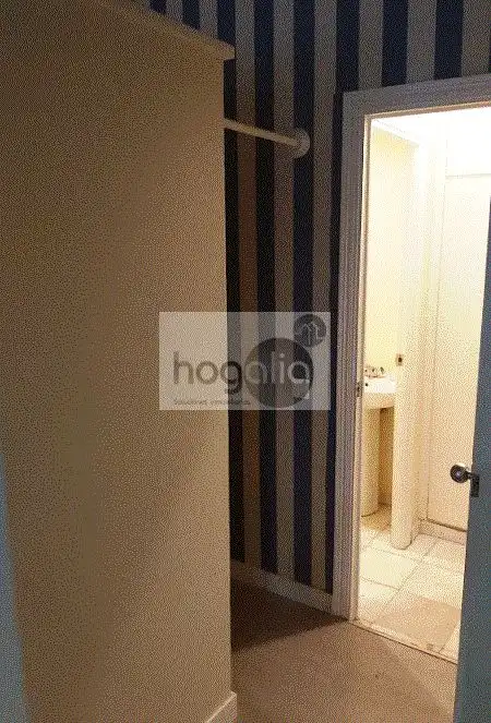 Habitación de Local de alquiler en Sevilla con Aire acondicionado