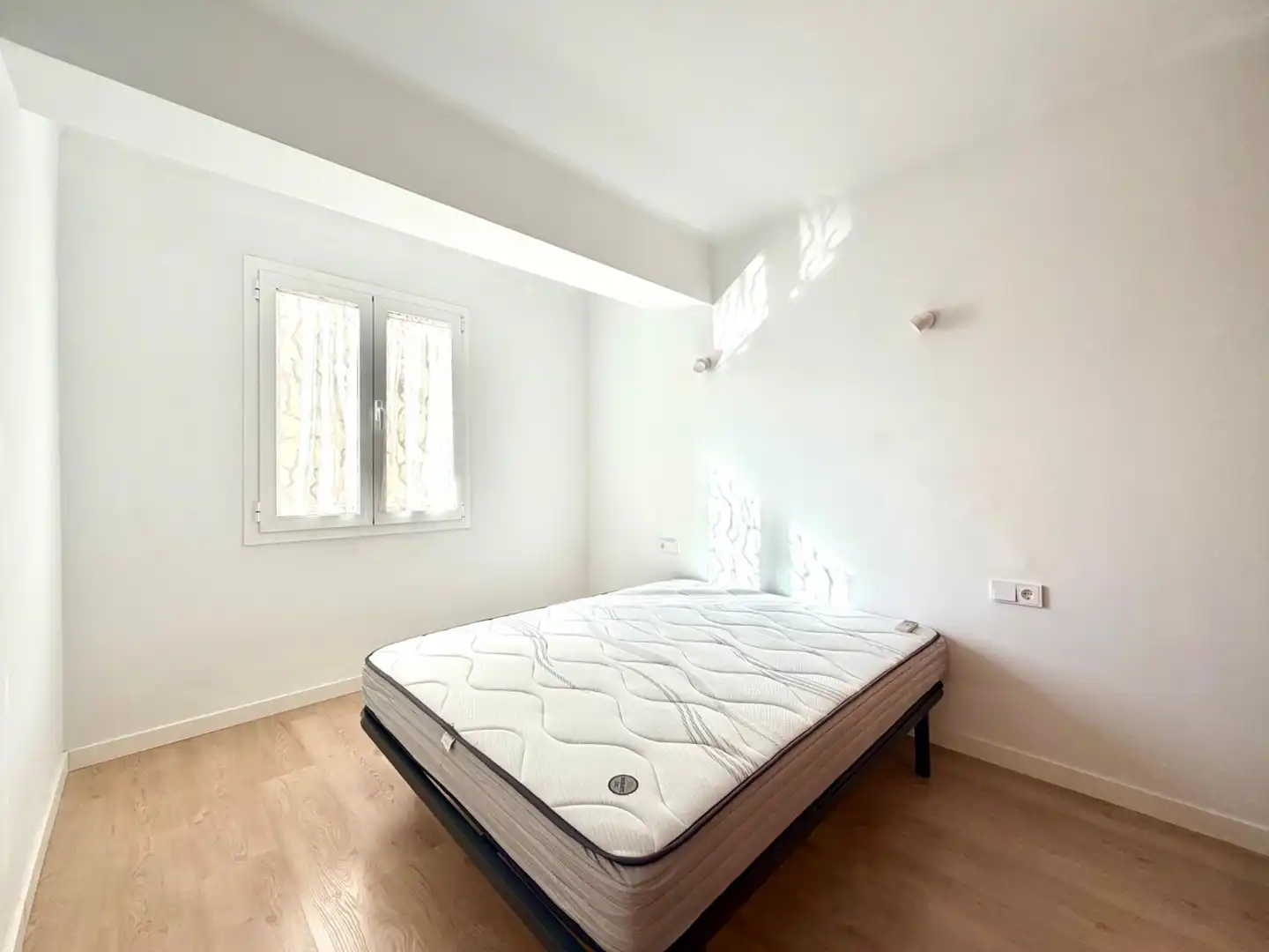 Bedroom of Flat for rent in  Palma de Mallorca  with Air Conditioner, Heating and Parquet flooring