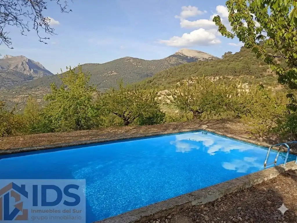 Piscina de Casa o chalet en venta en Albanchez de Mágina con Jardín privado y Piscina