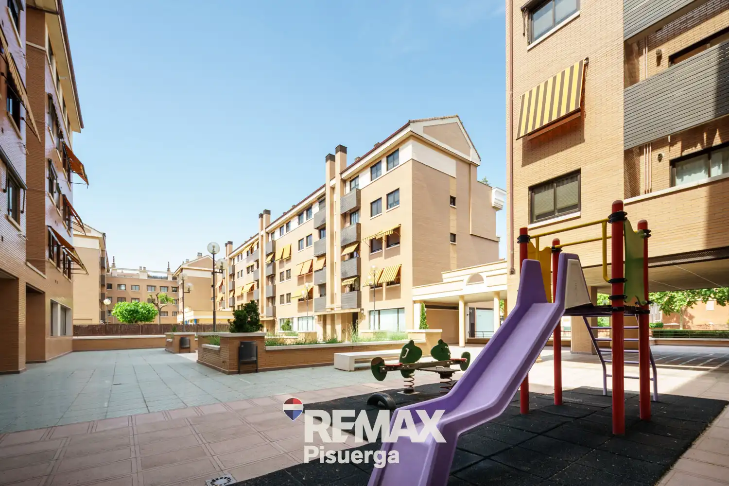 Vista exterior de Piso en venta en Valladolid con Aire acondicionado, Calefacción y Jardín privado
