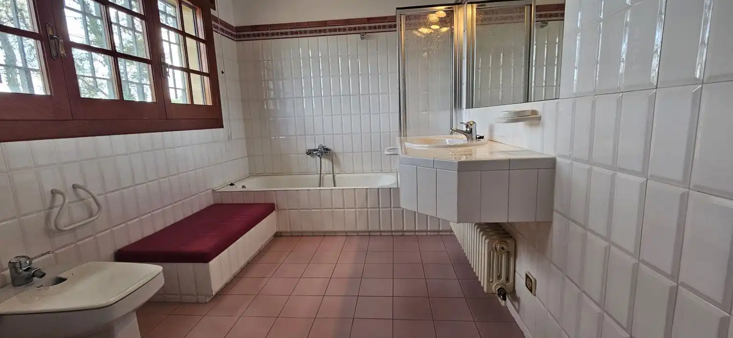 Bany de Casa o xalet en venda en Corbera de Llobregat amb Aire condicionat i Calefacció