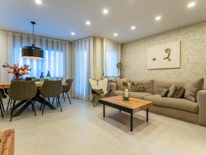 Living room of Single-family semi-detached for sale in Reus  with Air Conditioner, Heating and Parquet flooring