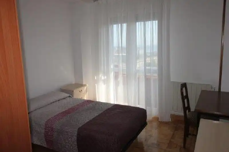Dormitori de Àtic de lloguer en Santander amb Calefacció, Jardí privat i Parquet