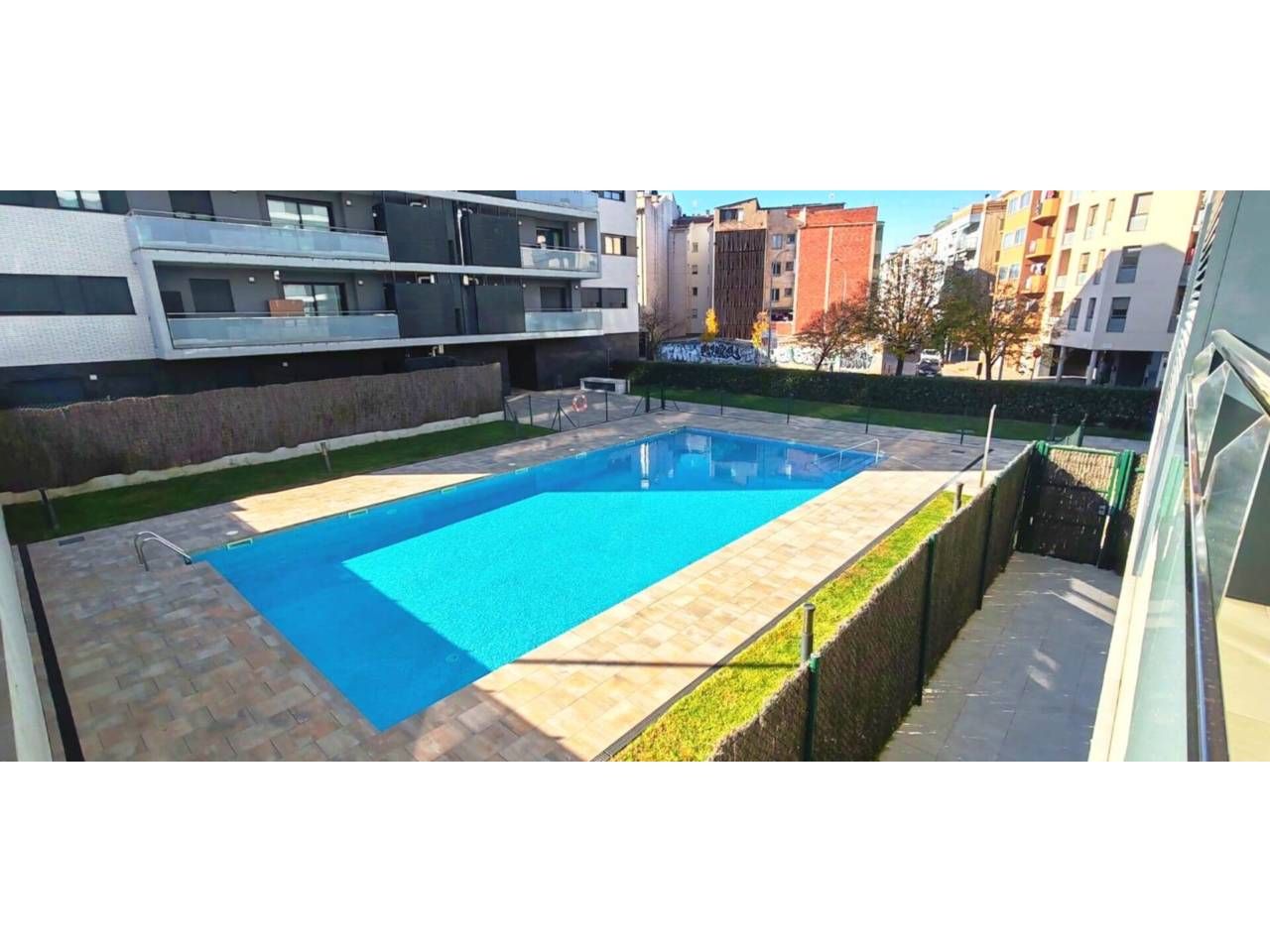 Swimming pool of Flat for sale in Girona Capital  with Air Conditioner, Heating and Parquet flooring