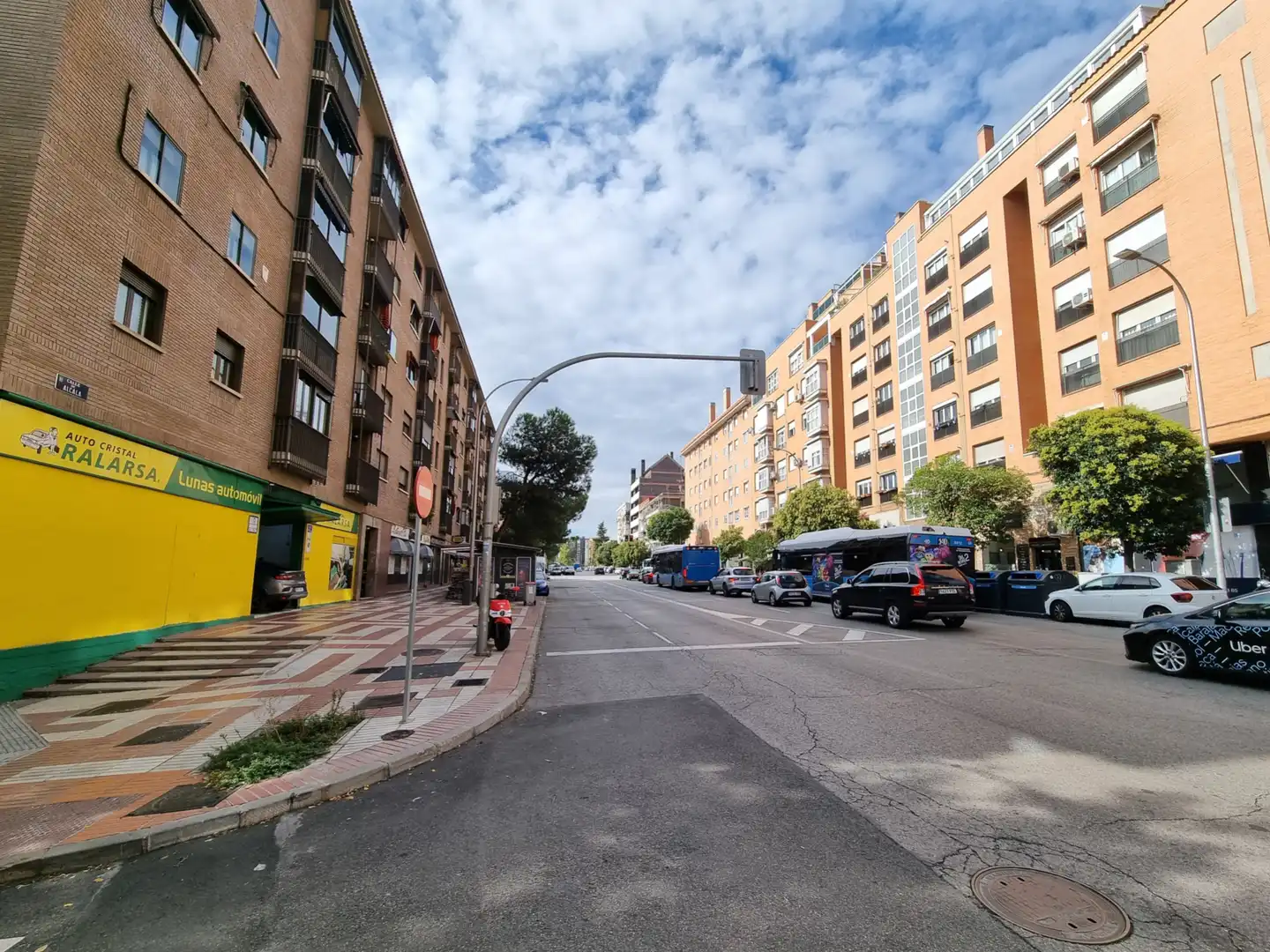 Vista exterior de Local de alquiler en Madrid