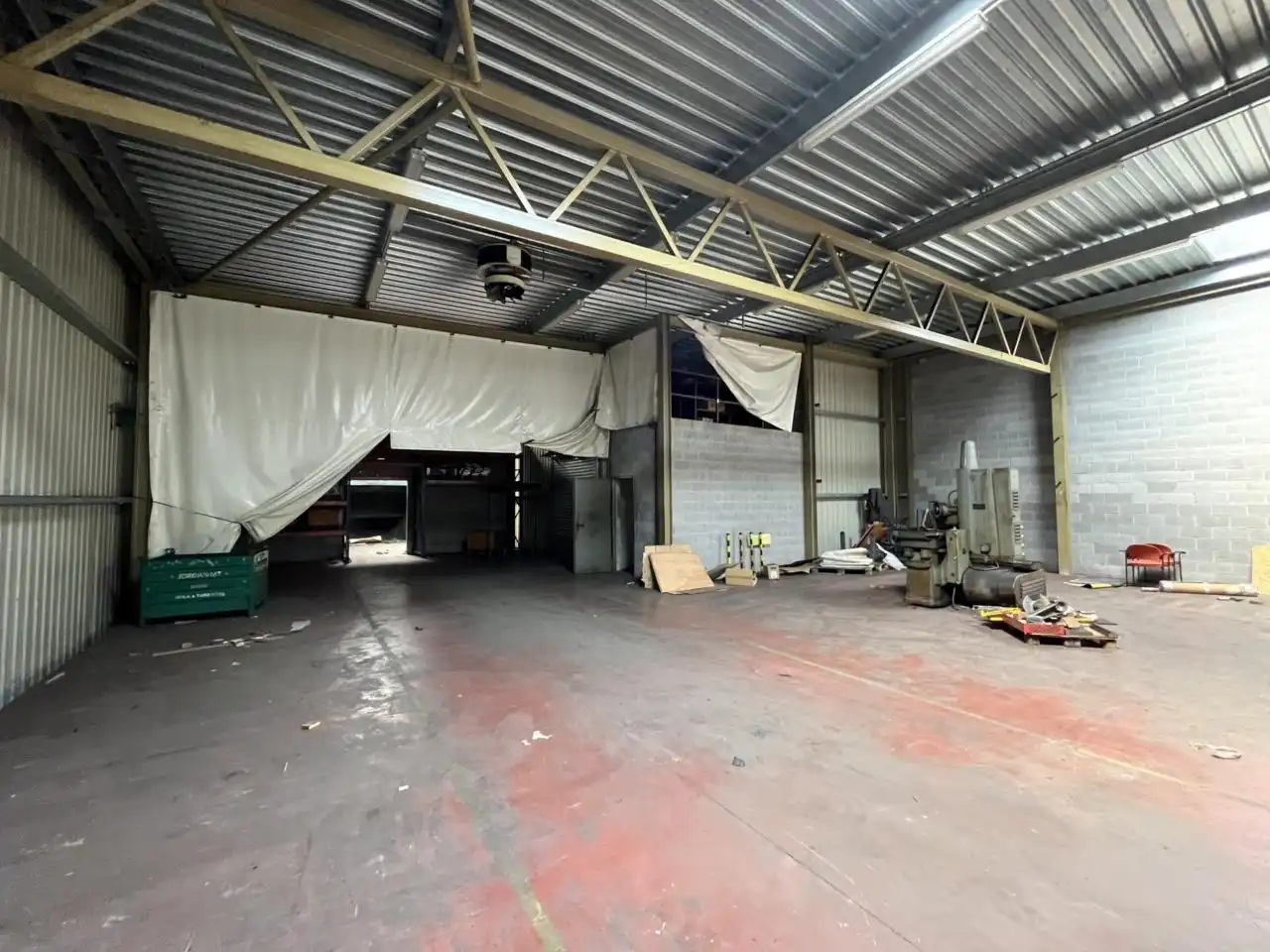 Nave industrial en venta en Manlleu con Alarma