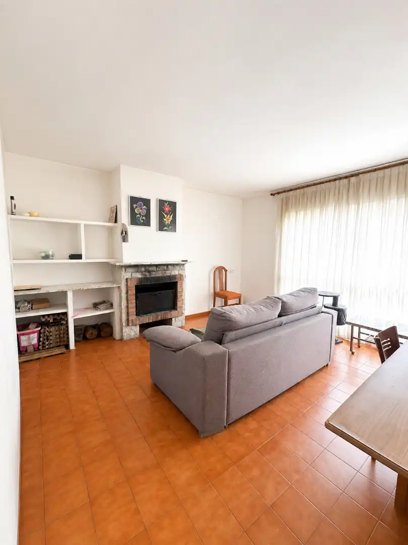 Sala de estar de Casa adosada en venta en Botarell con Jardín privado, Parquet y Amueblado